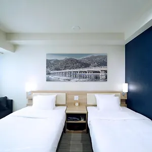 Travelodge Shijo Kawaramachi קיוטו